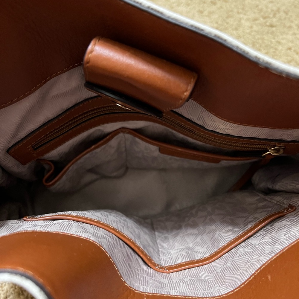 Michael Kors - Picture 2 of 5
